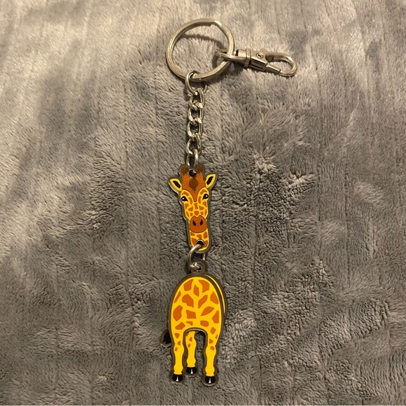 Giraffe Keychain - Picture 3 of 5